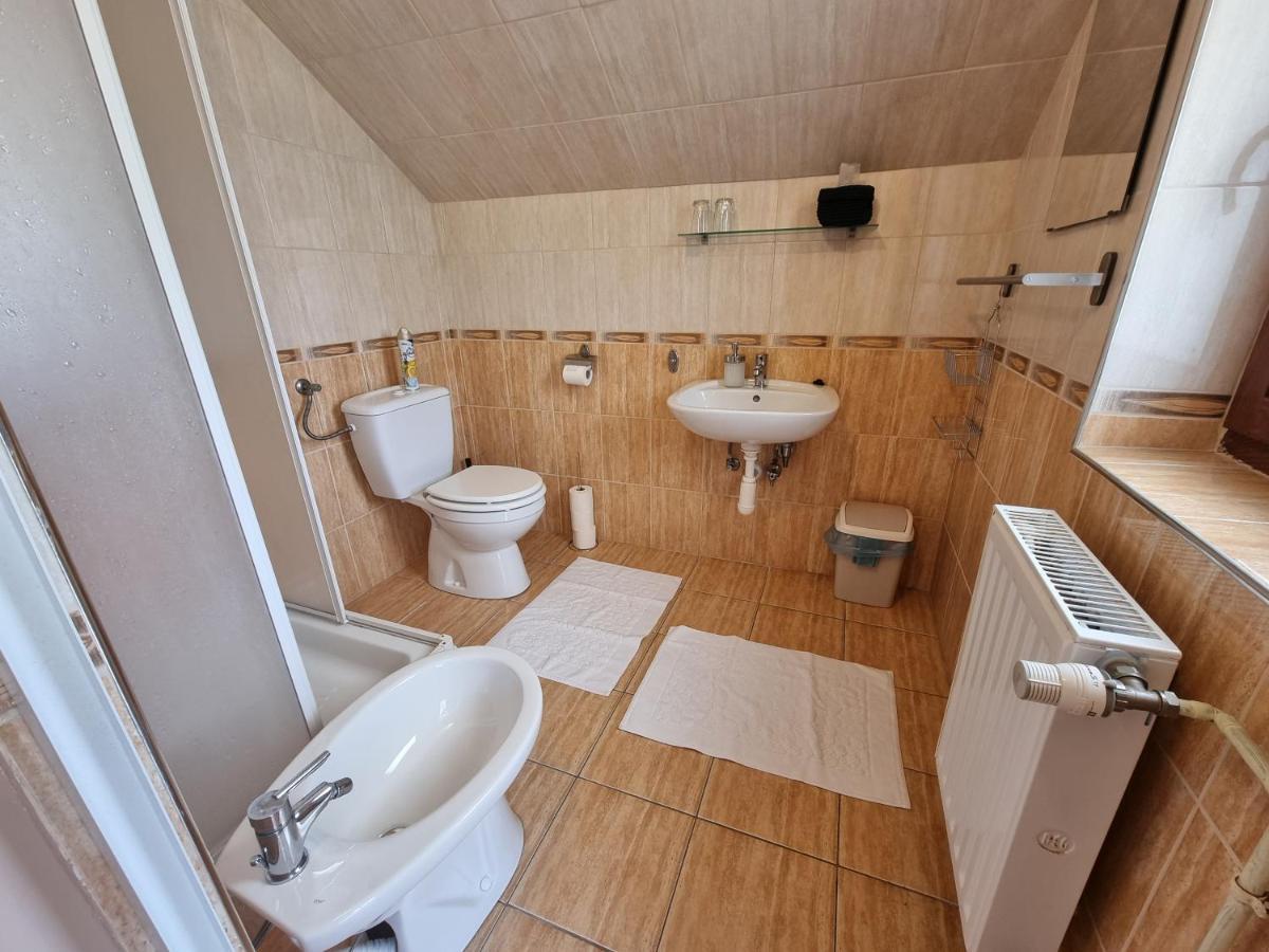 Abigel 2 Vendeghaz Hotell Miskolc Exteriör bild