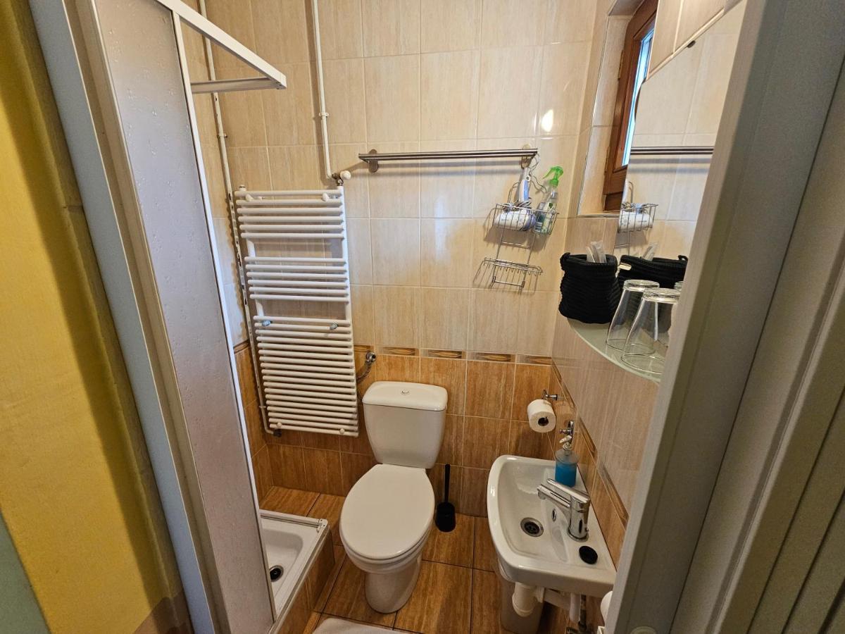 Abigel 2 Vendeghaz Hotell Miskolc Exteriör bild