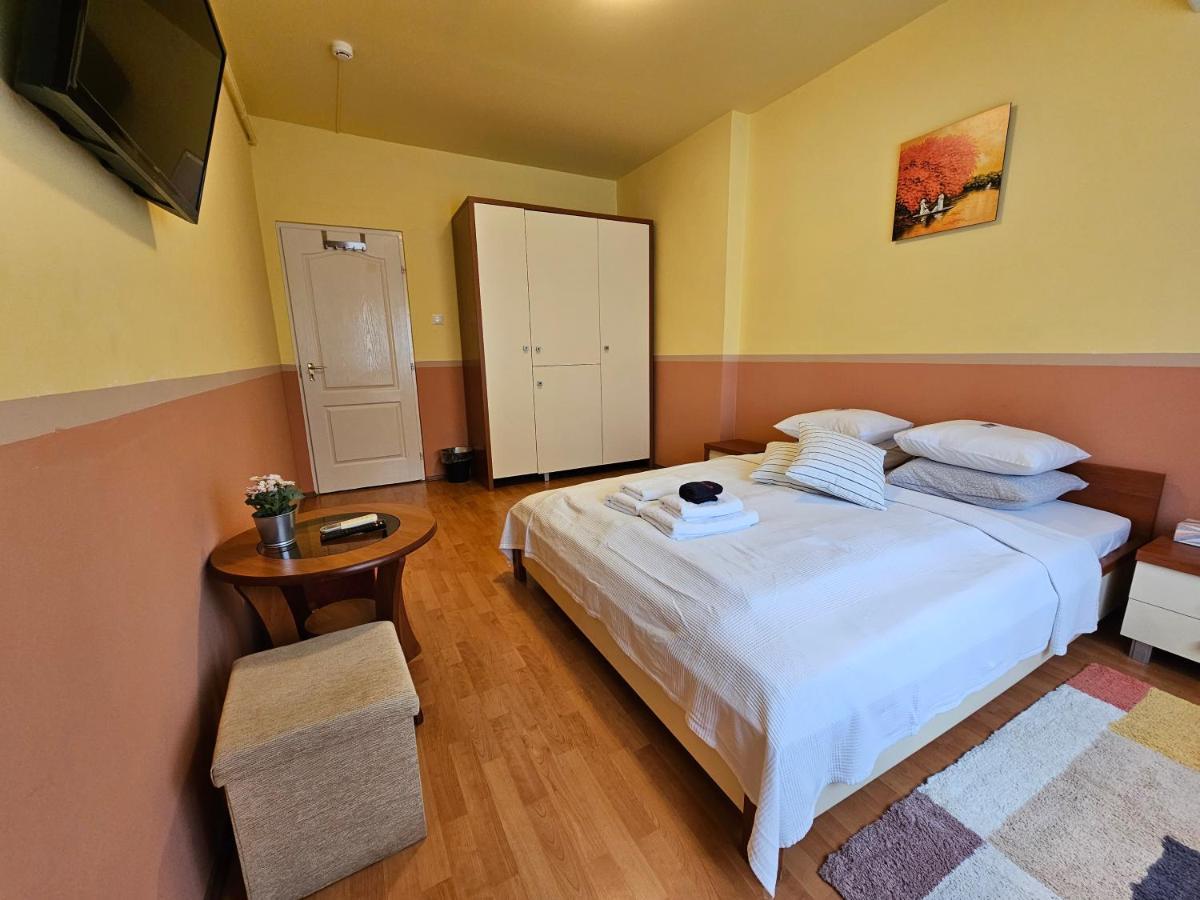 Abigel 2 Vendeghaz Hotell Miskolc Exteriör bild